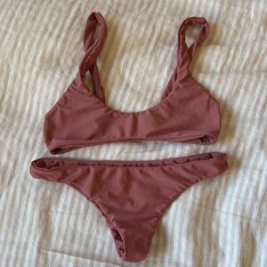 BENOA swim set